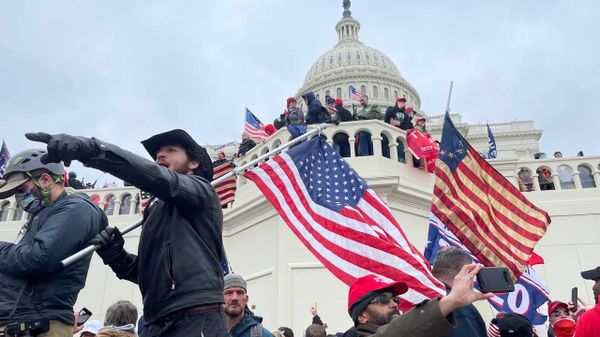 Demonstrators protest outside US Capitol Building in Washington to contest the certification of the 2020 presidential election results by the US Congress, 6 January 2021 Demonstrators protest outside US Capitol Building in Washington to contest the certification of the 2020 presidential election results by the US Congress, 6 January 2021 - Sputnik International