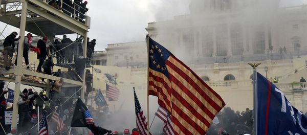 Supporters of US President Donald Trump protest in front of the U.S. Capitol Building in Washington, DC, 6 January 2021. - Sputnik International