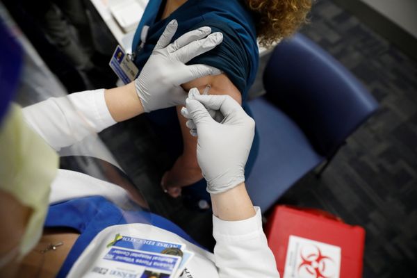 What's Wrong With Vaccine Distribution in the US, and Can Biden's Administration Affect It? - Sputnik International