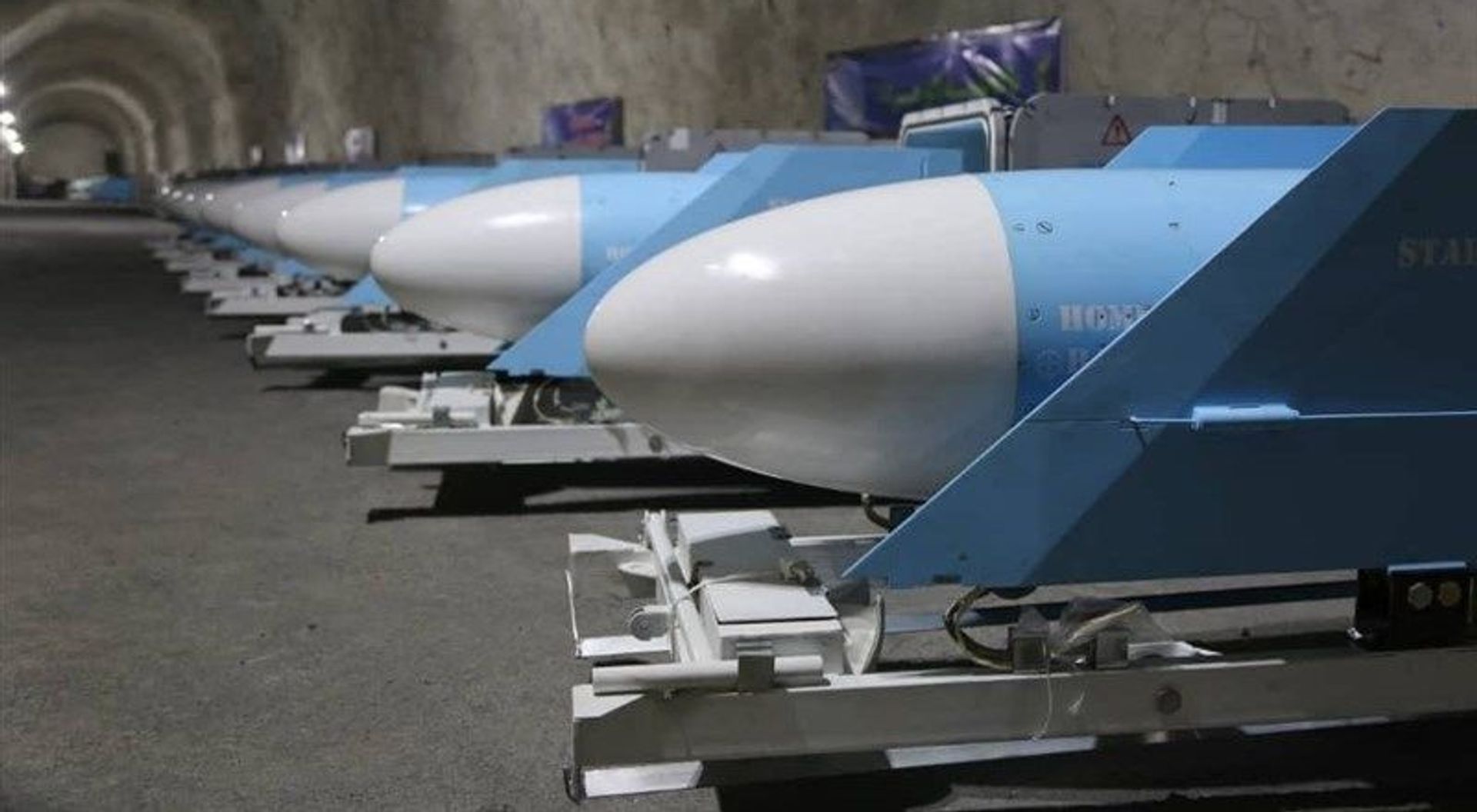 Missiles lined up in new Iranian underground missile base unveiled Friday, 8 January 2021. Missiles lined up in new Iranian underground missile base unveiled Friday, 8 January 2021. - Sputnik International, 1920, 08.01.2021