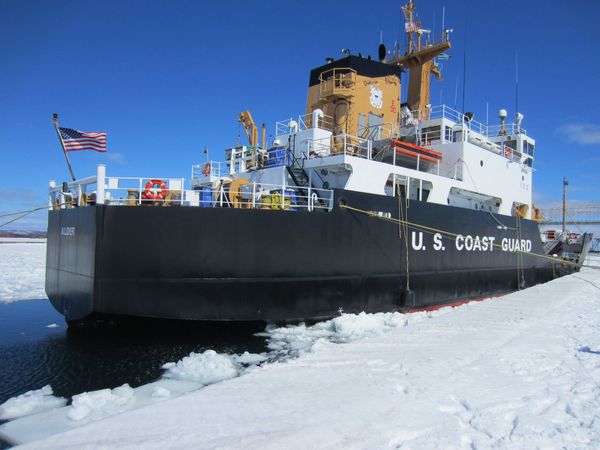 Ice Cover in US Great Lakes ‘Has Fallen by Six Percent Every Decade’ So is Climate Change to Blame? - Sputnik International