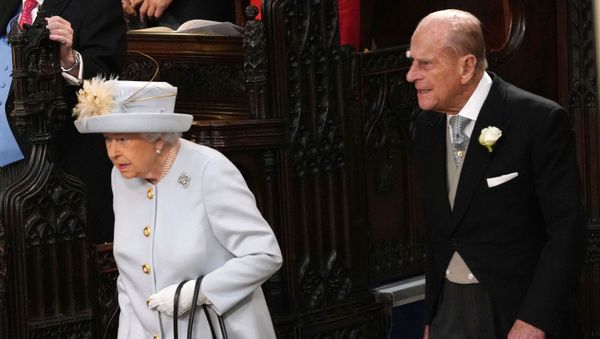 Britain's Queen Elizabeth II (L) and Britain's Prince Philip, Duke of Edinburgh (R) arrive to attend the wedding of Britain's Princess Eugenie of York to Jack Brooksbank at St George's Chapel, Windsor Castle, in Windsor, on October 12, 2018. Britain's Queen Elizabeth II (L) and Britain's Prince Philip, Duke of Edinburgh (R) arrive to attend the wedding of Britain's Princess Eugenie of York to Jack Brooksbank at St George's Chapel, Windsor Castle, in Windsor, on October 12, 2018. - Sputnik International