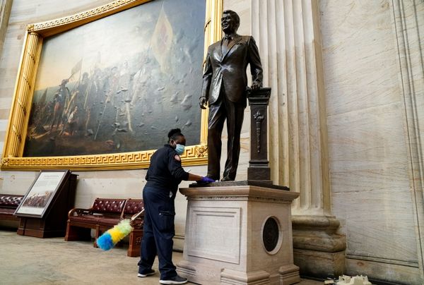 US Capitol Clean-Up in Full Swing Prior to Inauguration Day US Capitol Clean-Up in Full Swing Prior to Inauguration Day - Sputnik International