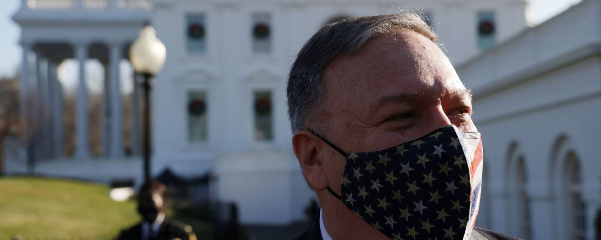 U.S. Secretary of State Mike Pompeo walks on the ground of the White House December 11, 2020 in Washington, DC U.S. Secretary of State Mike Pompeo walks on the ground of the White House December 11, 2020 in Washington, DC - Sputnik International, 1920, 11.01.2021