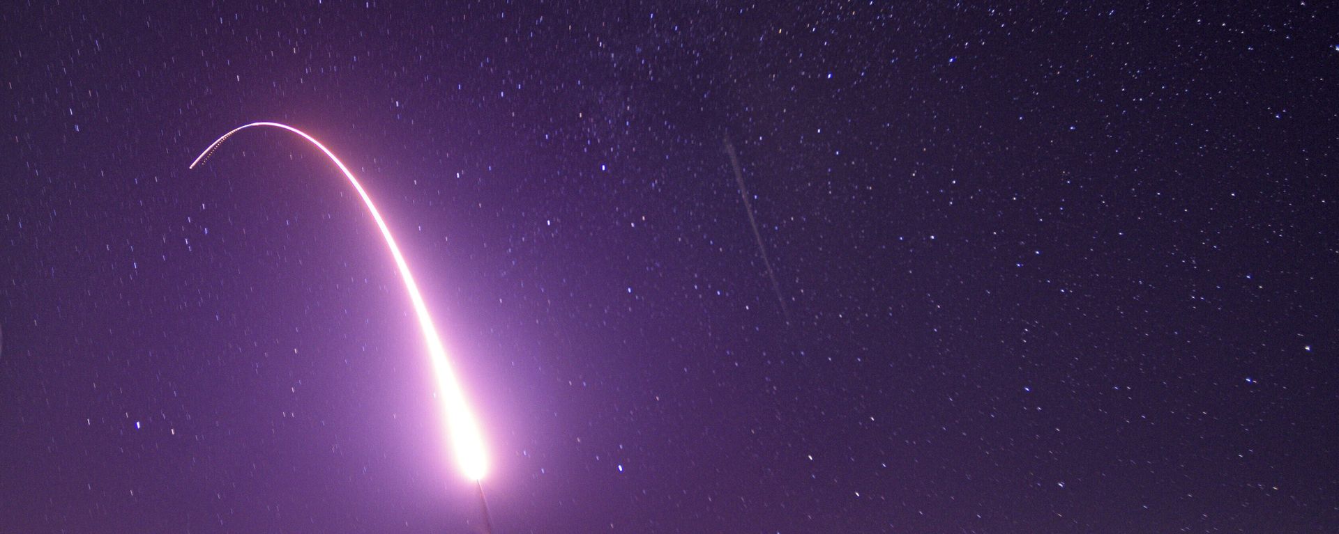 This image taken with a slow shutter speed on Oct. 2, 2019, and provided by the U.S. Air Force shows an unarmed Minuteman 3 intercontinental ballistic missile test launch at Vandenberg Air Force Base, Calif. The Pentagon has raised to $95.8 billion the estimated cost of fielding a new fleet of land-based nuclear missiles to replace the Minuteman 3 This image taken with a slow shutter speed on Oct. 2, 2019, and provided by the U.S. Air Force shows an unarmed Minuteman 3 intercontinental ballistic missile test launch at Vandenberg Air Force Base, Calif. The Pentagon has raised to $95.8 billion the estimated cost of fielding a new fleet of land-based nuclear missiles to replace the Minuteman 3 - Sputnik International, 1920, 01.12.2024