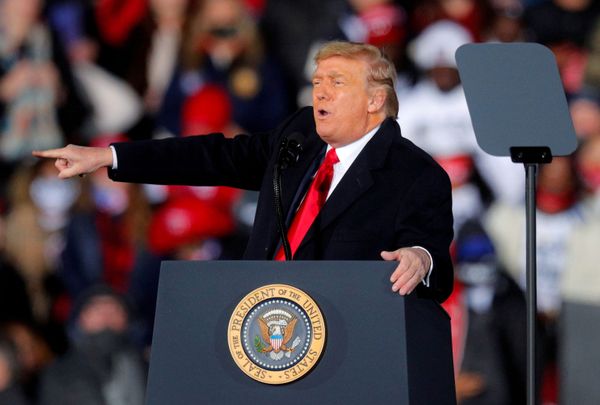 Impeachment Won't Suffice: Here is What Democrats Need to Ban Trump From Running for Office Again - Sputnik International
