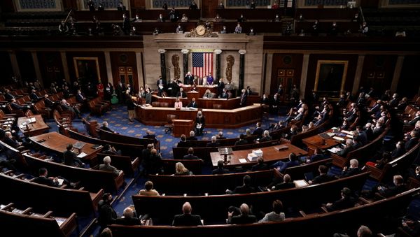 The Republican side, right, in the House chamber is seen as Speaker of the House Nancy Pelosi, D-Calif., and Vice President Mike Pence officiate as a joint session of the House and Senate The Republican side, right, in the House chamber is seen as Speaker of the House Nancy Pelosi, D-Calif., and Vice President Mike Pence officiate as a joint session of the House and Senate - Sputnik International