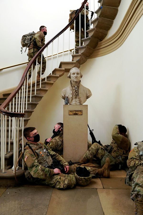 Troops Sleeping on Bare Floors of US Capitol Ahead of Biden’s ‘Virtual’ Inauguration - Photos - Sputnik International
