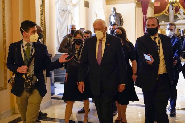 House Majority Leader Steny Hoyer walks on Capitol Hill, 13 January 2021 in Washington, DC. House Majority Leader Steny Hoyer walks on Capitol Hill, 13 January 2021 in Washington, DC. - Sputnik International
