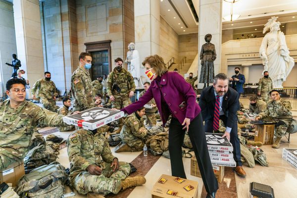 Rep. Vicky Hartzler and Rep. Michael Waltz hand pizzas to members of the National Guard gathered at the Capitol Visitor Centre, 13 January, 2021, in Washington, DC, as the House of Representatives continues with its fast-moving vote to impeach President Donald Trump, a week after a mob of Trump supporters stormed the U.S. Capitol. Rep. Vicky Hartzler and Rep. Michael Waltz hand pizzas to members of the National Guard gathered at the Capitol Visitor Centre, 13 January, 2021, in Washington, DC, as the House of Representatives continues with its fast-moving vote to impeach President Donald Trump, a week after a mob of Trump supporters stormed the U.S. Capitol. - Sputnik International