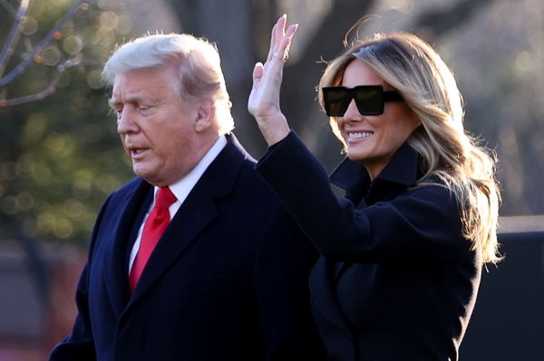 Melania Trump's Favorability Rating as FLOTUS Sinks to Record Low, Poll Says - Sputnik International