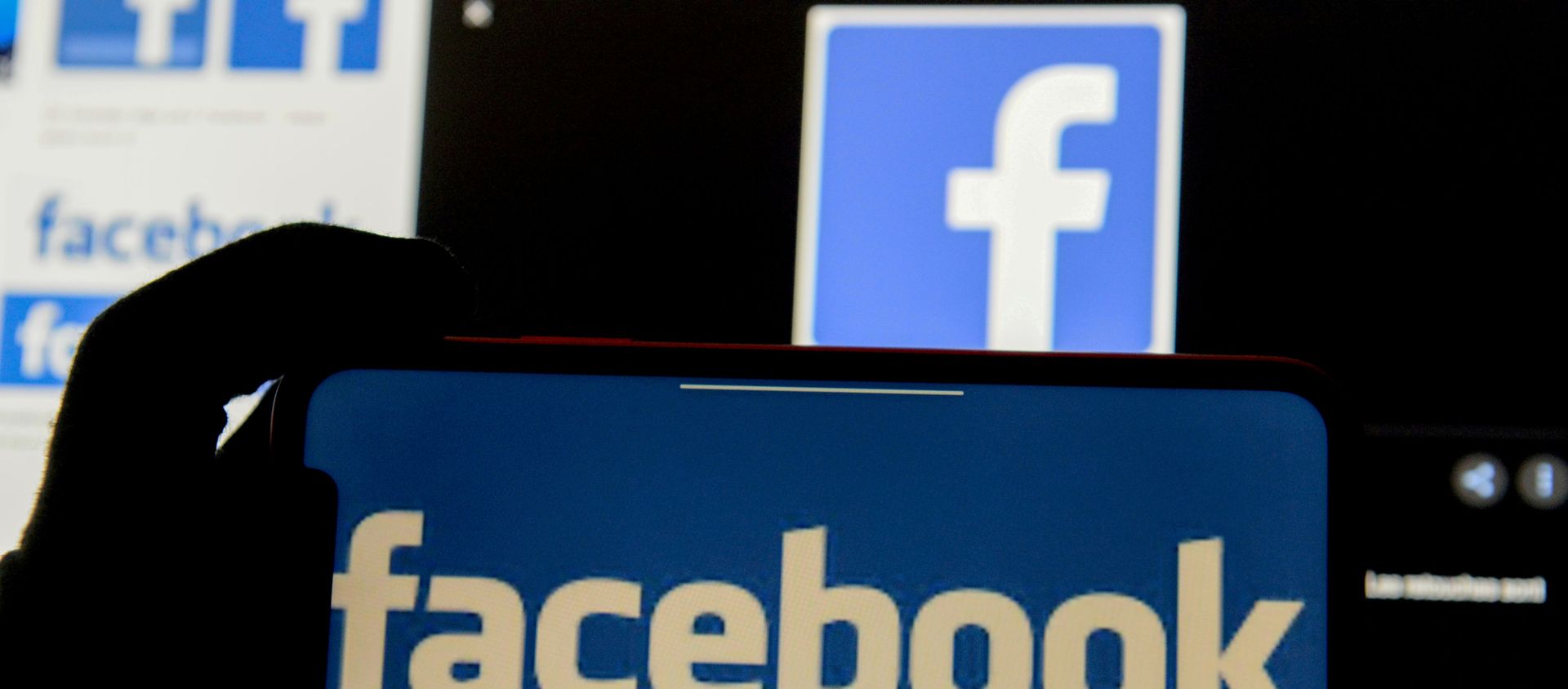 FILE PHOTO: Facebook logos FILE PHOTO: Facebook logos - Sputnik International, 1920, 10.02.2021
