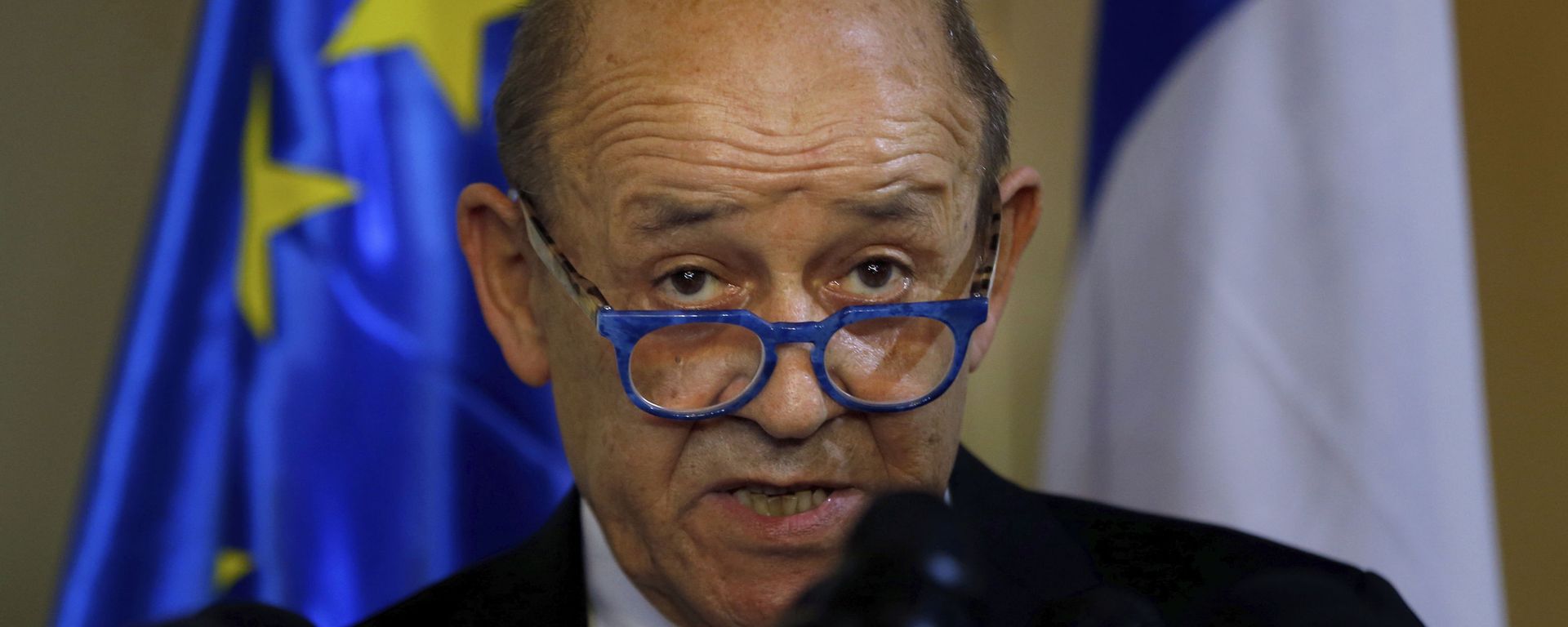 French Foreign Minister Jean-Yves Le Drian, and his Lebanese counterpart Nassif Hitti, hold a news conference following their meeting at the Lebanese foreign ministry in Beirut, Lebanon, Thursday, July. 23, 2020. Le Drian met with Lebanon's president Thursday at the start of his two-day visit to the Mediterranean country that is witnessing the worst economic crisis of its modern history. French Foreign Minister Jean-Yves Le Drian, and his Lebanese counterpart Nassif Hitti, hold a news conference following their meeting at the Lebanese foreign ministry in Beirut, Lebanon, Thursday, July. 23, 2020. Le Drian met with Lebanon's president Thursday at the start of his two-day visit to the Mediterranean country that is witnessing the worst economic crisis of its modern history. - Sputnik International, 1920, 24.11.2021