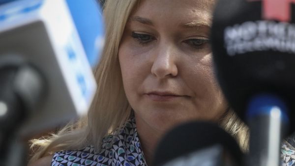 In this 27 August 2019, photo, Virginia Roberts Giuffre, who says she was trafficked by sex offender Jeffrey Epstein, holds a news conference outside a Manhattan court where sexual assault claimants invited by a judge addressed a hearing following Epstein's jailhouse death in New York - Sputnik International
