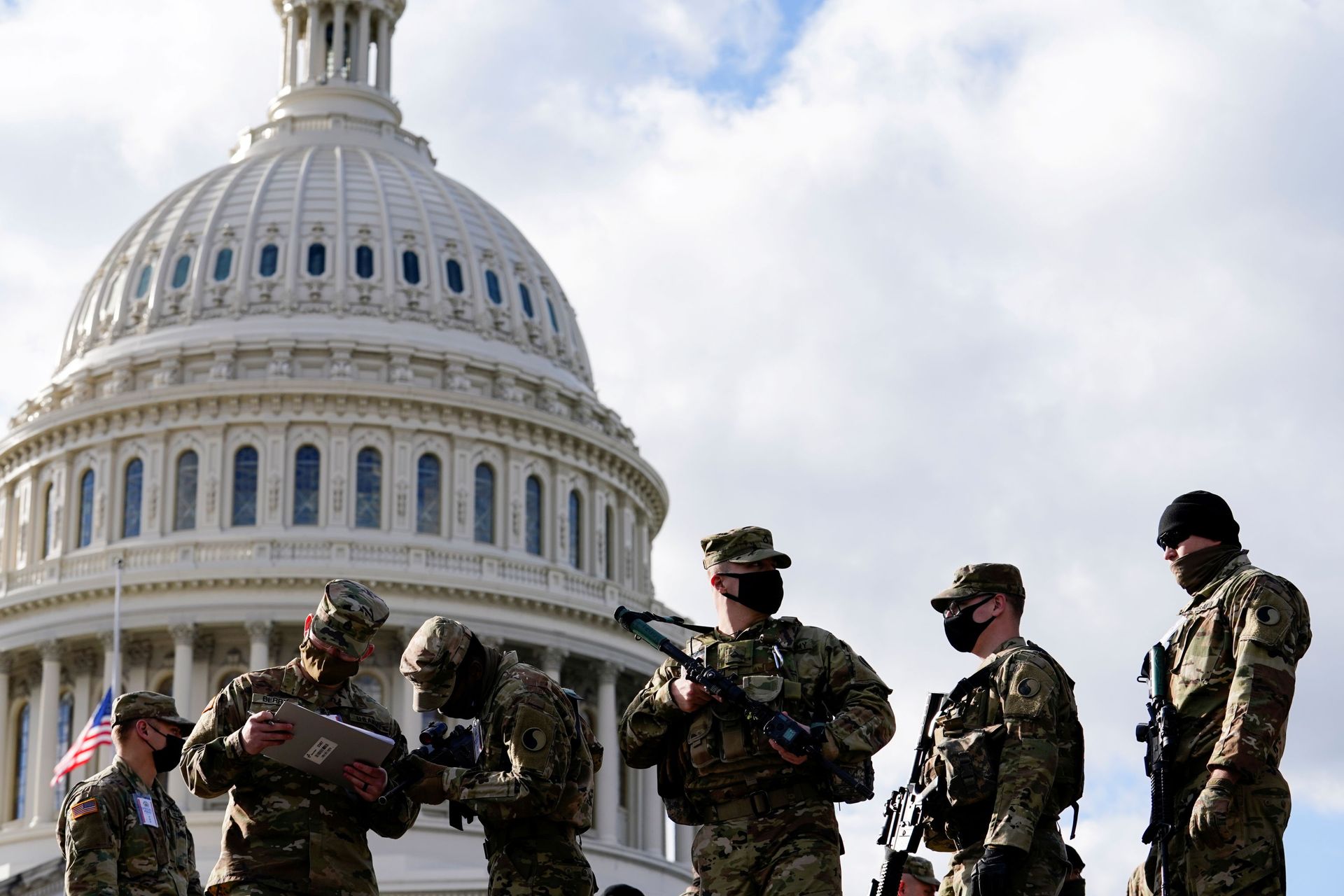 Majority of Americans Say US Government System is ‘Unsound’, Needs ‘Many’ Upgrades - Poll Majority of Americans Say US Government System is ‘Unsound’, Needs ‘Many’ Upgrades - Poll - Sputnik International, 1920, 09.02.2021