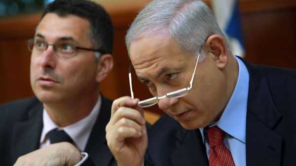 Israeli Prime Minister Benjamin Netanyahu, right, and Education Minister Gideon Saar, attend the weekly cabinet meeting in Jerusalem, Sunday, Oct. 18, 2009. Israeli Prime Minister Benjamin Netanyahu, right, and Education Minister Gideon Saar, attend the weekly cabinet meeting in Jerusalem, Sunday, Oct. 18, 2009. - Sputnik International