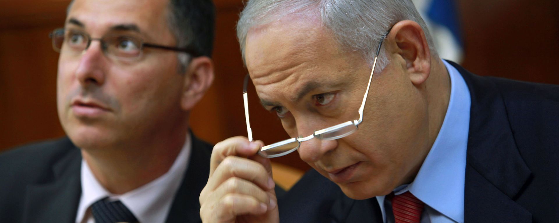 Israeli Prime Minister Benjamin Netanyahu, right, and Education Minister Gideon Saar, attend the weekly cabinet meeting in Jerusalem, Sunday, Oct. 18, 2009. Israeli Prime Minister Benjamin Netanyahu, right, and Education Minister Gideon Saar, attend the weekly cabinet meeting in Jerusalem, Sunday, Oct. 18, 2009. - Sputnik International, 1920, 18.01.2021