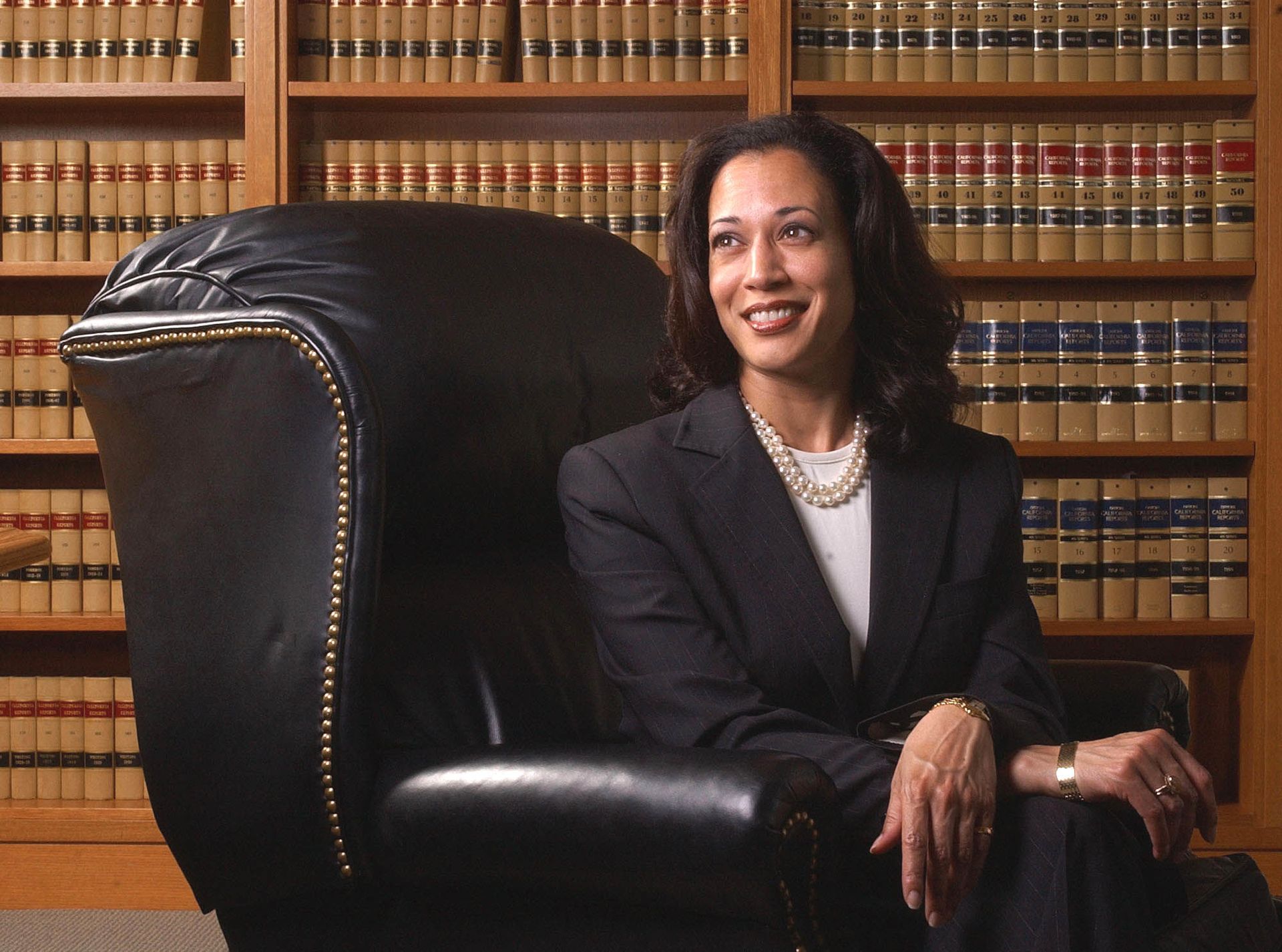 Senator Manchin Slams VP Harris' TV Interview on COVID Plan, Calls For 'Bipartisan Pathway Forward' Senator Manchin Slams VP Harris' TV Interview on COVID Plan, Calls For 'Bipartisan Pathway Forward' - Sputnik International, 1920, 01.02.2021