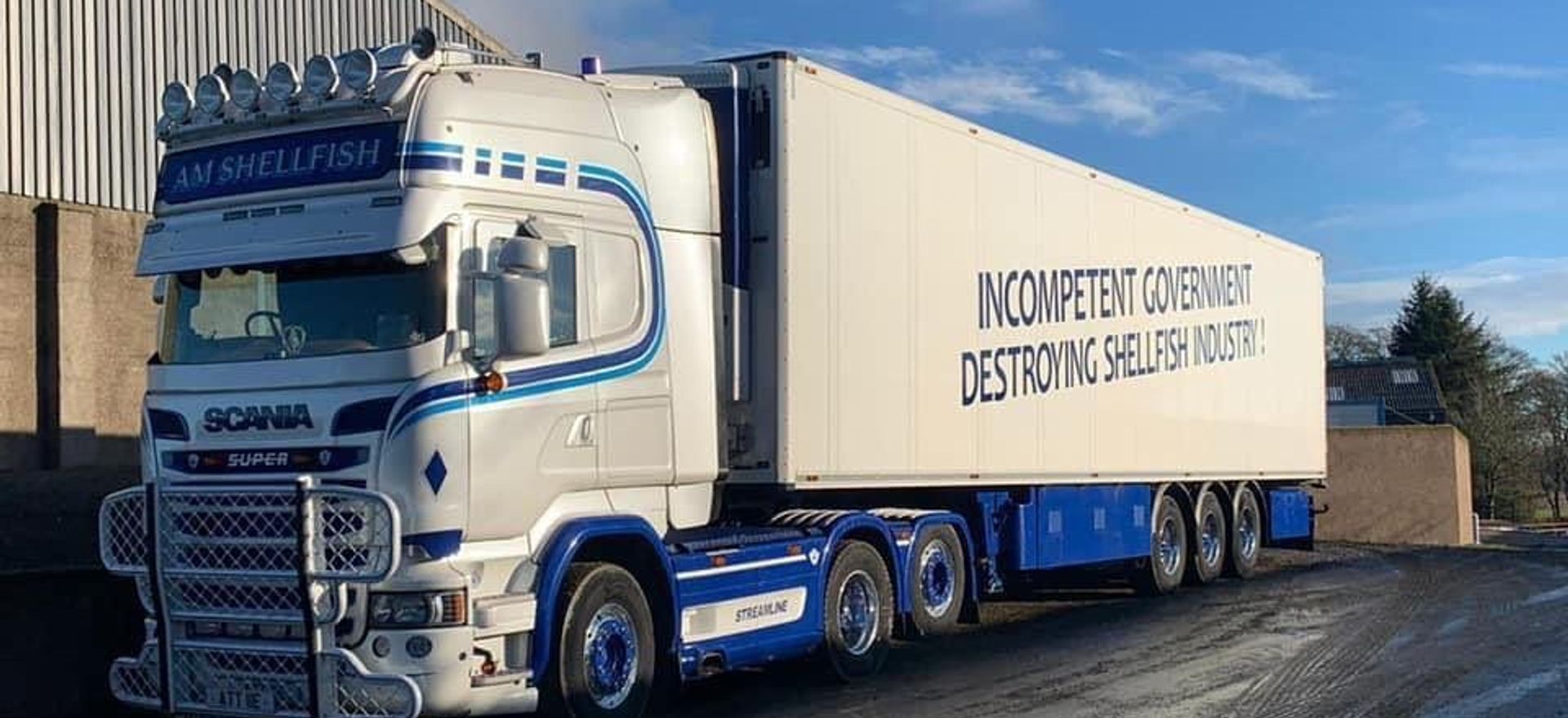 Lorry with the slogan Brexit carnage Lorry with the slogan Brexit carnage - Sputnik International, 1920, 22.02.2021