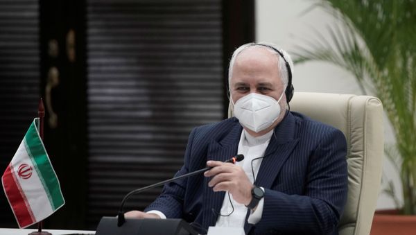 Iranian Foreign Minister Mohammad Javad Zarif speaks to his Cuban counterpart Bruno Rodriguez (not pictured) during an official visit in Havana, Cuba, November 6, 2020.  - Sputnik International