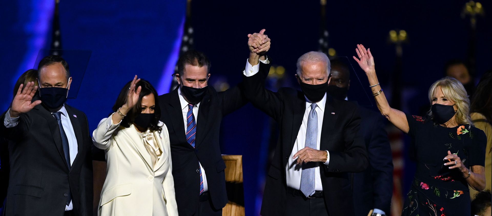 (From L) Husband of Vice President-elect Kamala Harris, Douglas Emhoff, Vice President-elect Kamala Harris, Hunter Biden, US President-elect Joe Biden and wife Jill Biden salute the crowd after delivering remarks in Wilmington, Delaware, on November 7, 2020, after being declared the winners of the presidential election. (Photo by Jim WATSON / AFP) (From L) Husband of Vice President-elect Kamala Harris, Douglas Emhoff, Vice President-elect Kamala Harris, Hunter Biden, US President-elect Joe Biden and wife Jill Biden salute the crowd after delivering remarks in Wilmington, Delaware, on November 7, 2020, after being declared the winners of the presidential election. (Photo by Jim WATSON / AFP) - Sputnik International, 1920, 19.01.2021