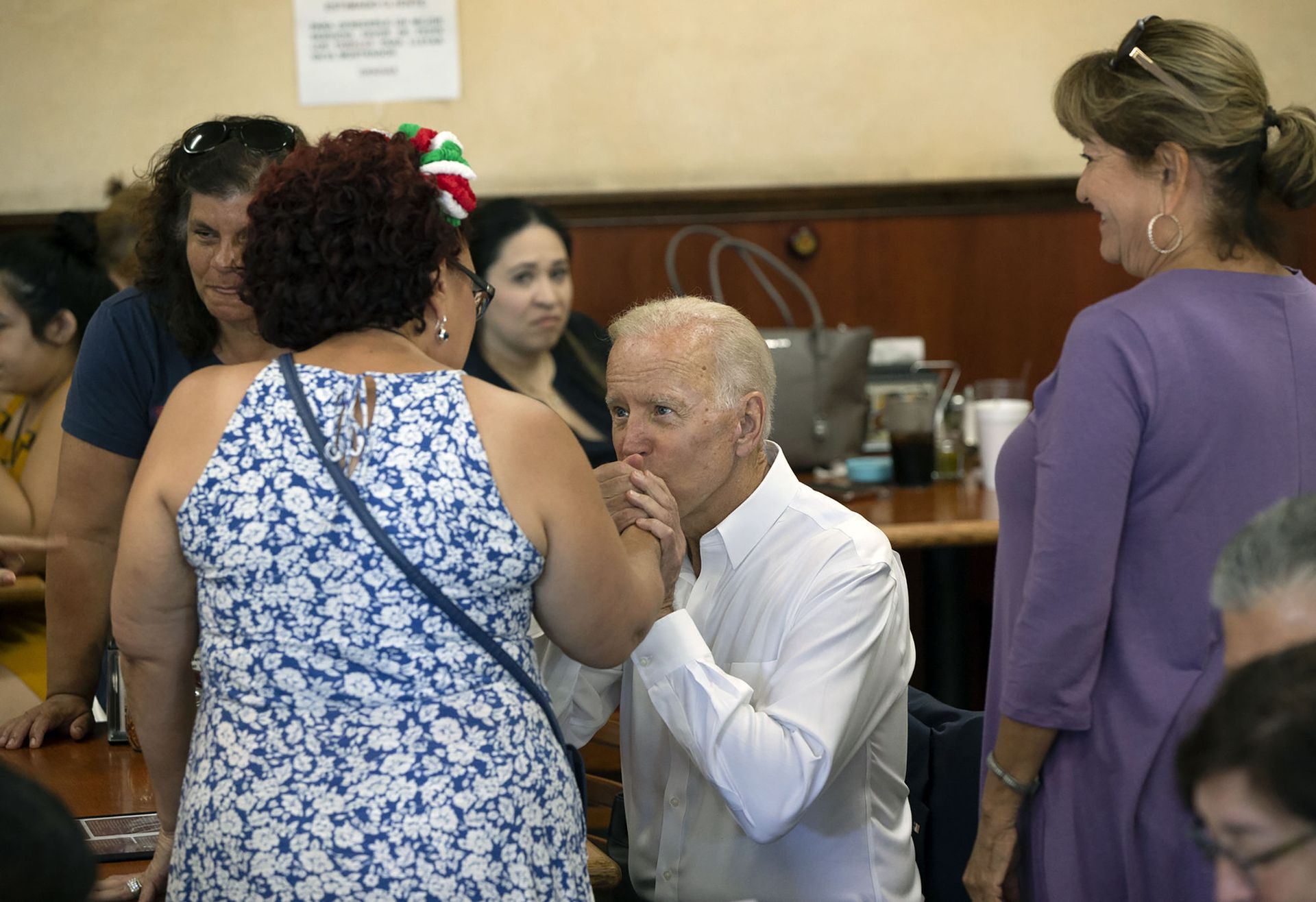 'Creepy as F**k': Netizens Enraged Over Joe Biden's 'Inappropriate' Comment About a Young Girl - Sputnik International, 1920, 29.05.2021