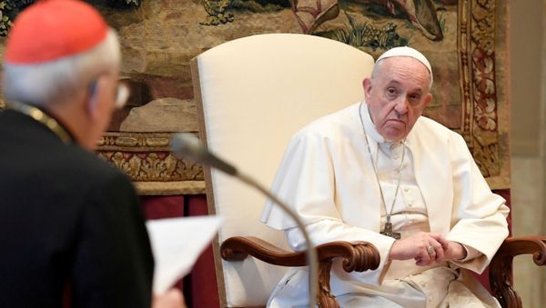 Pope Francis listens during the traditional greetings to the Roman Curia at the Vatican, December 21, 2020. - Sputnik International