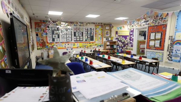 An empty classroom is seen at Westlands Primary School, amid the coronavirus disease (COVID-19) outbreak, in Newcastle-under-Lyme, Staffordshire, Britain, January 4, 2021.  - Sputnik International