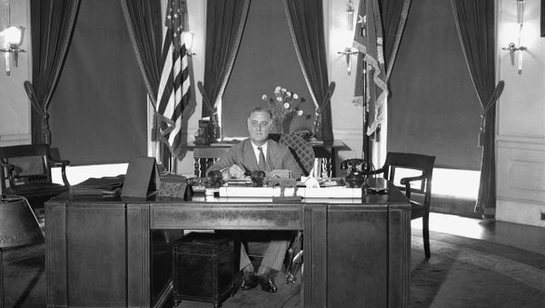 President Franklin D. Roosevelt is shown at his desk at the White House, 27 May 1933.   - Sputnik International