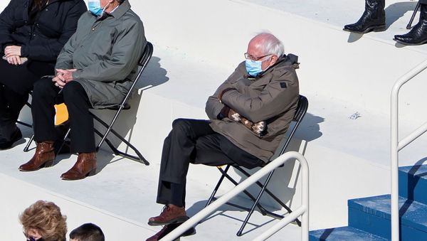 US Senator Bernie Sanders sits socially distanced as he attends the Presidential Inauguration of Joe Biden on the West Front of the US Capitol in Washington, DC, 20 January 2021. US Senator Bernie Sanders sits socially distanced as he attends the Presidential Inauguration of Joe Biden on the West Front of the US Capitol in Washington, DC, 20 January 2021. - Sputnik International