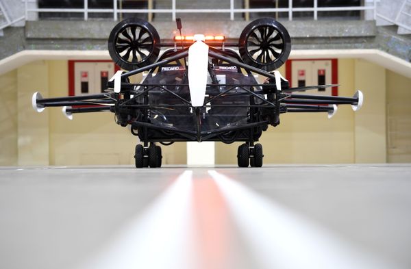 To the Skies and Beyond! Prototypes of Flying Cars and Taxi-Drones - Sputnik International
