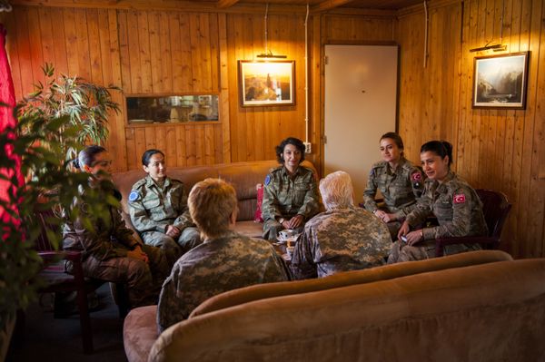 Beauty on Duty: Female Soldiers Standing Guard for Their Homeland - Sputnik International