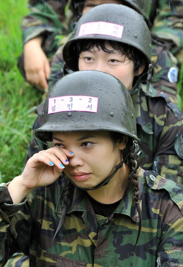 Beauty on Duty: Female Soldiers Standing Guard for Their Homeland - Sputnik International