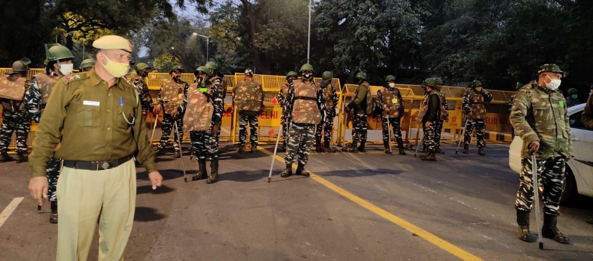Security forces arrive at the site of the explosion near the Israeli Embassy in Delhi, India, on 29 January 2021. - Sputnik International, 1920, 31.01.2021