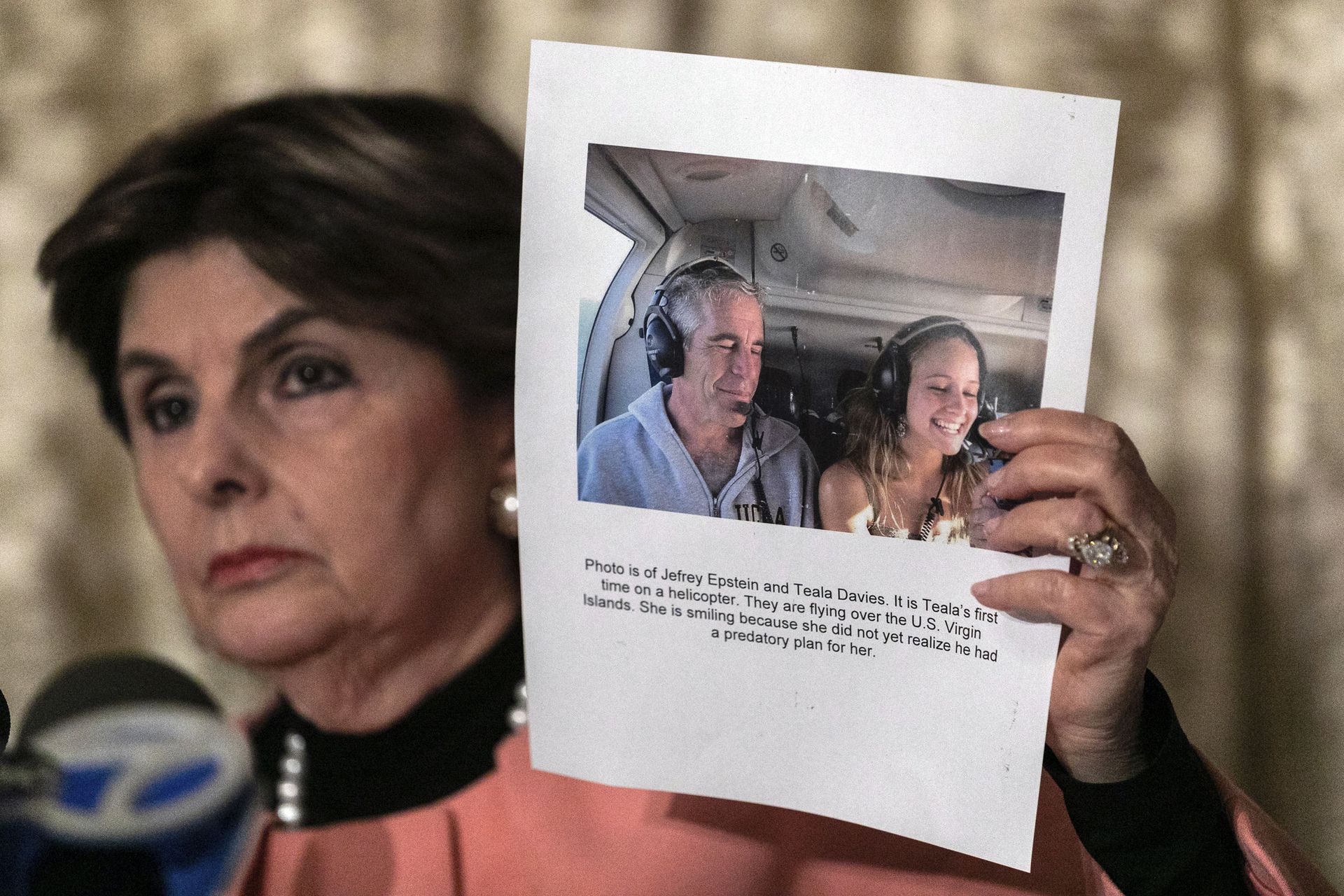 Nearly $50 Million Paid to Epstein Accusers by His Estate, Court Docs Show - Sputnik International, 1920, 02.02.2021