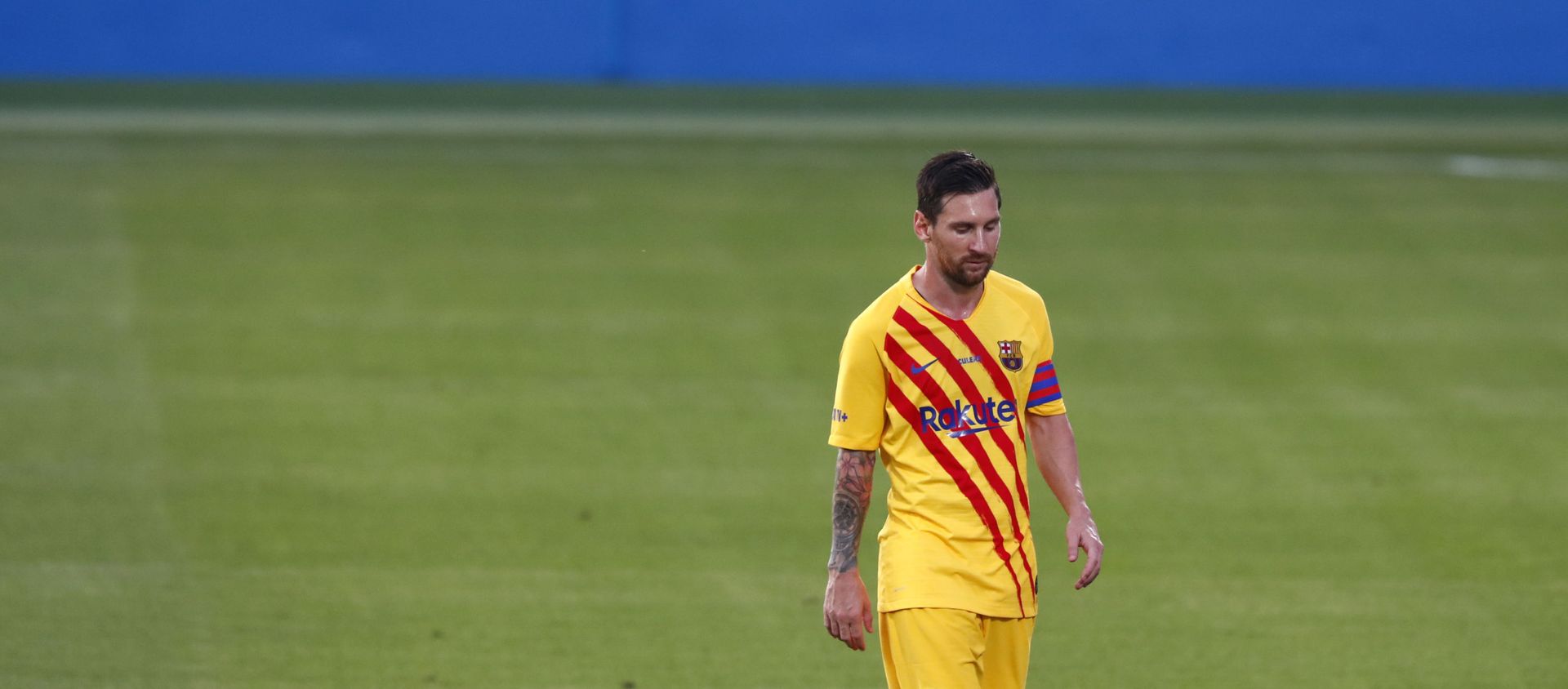 Barcelona's Lionel Messi leaves the field at half time during the pre-season friendly soccer match between Barcelona and Gimnastic at the Johan Cruyff Stadium in Barcelona, Spain, Saturday, 12 September 2020. Barcelona's Lionel Messi leaves the field at half time during the pre-season friendly soccer match between Barcelona and Gimnastic at the Johan Cruyff Stadium in Barcelona, Spain, Saturday, 12 September 2020. - Sputnik International, 1920, 06.02.2021
