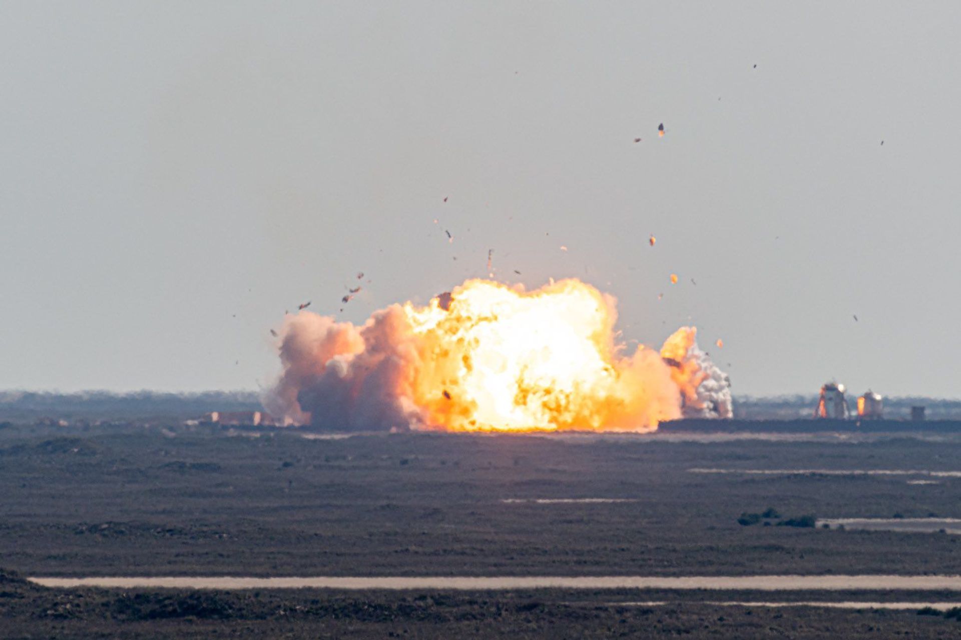 Starship Goes Boom: Watch SpaceX Rocket Explode Upon Landing Starship Goes Boom: Watch SpaceX Rocket Explode Upon Landing - Sputnik International, 1920, 02.02.2021