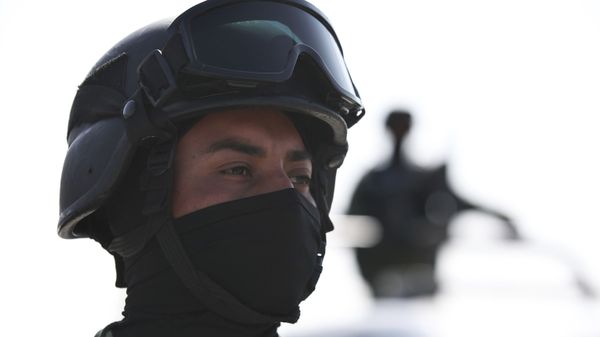 Members of the National Guard reinforce a police presence at the Ojo de Agua toll booths to prevent members of the Free Transit movement, who are against tolls, from blocking traffic and collecting donations from drivers, on the Mexico-Pachua highway, in the state of Mexico, Thursday, Nov. 5, 2020.  - Sputnik International