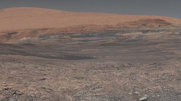 This image provided by NASA, assembled from a series of January 2018 photos made by the Mars Curiosity rover, shows an uphill view of Mount Sharp, which Curiosity has been climbing. - Sputnik International