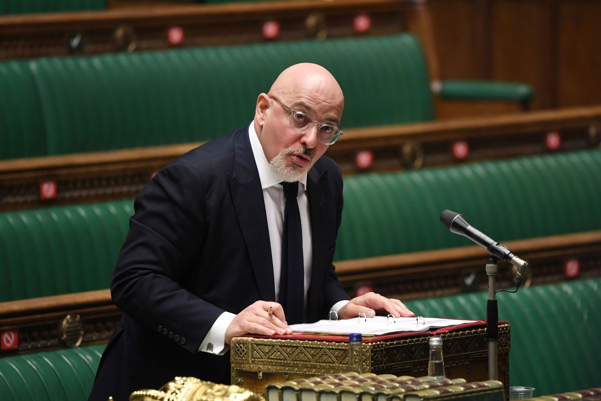 UK Chancellor Slams ‘Moving Goalposts’ on End of COVID-19 Lockdown as Jab Target Raised to 32m - Sputnik International, 1920, 04.02.2021