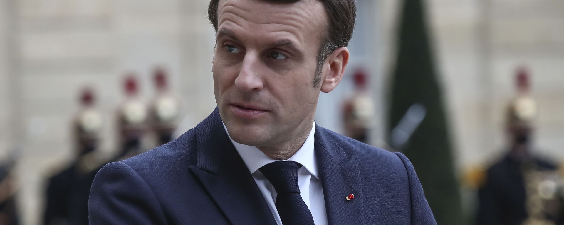 France's President Emmanuel Macron talks to the media with Moldova's President Maia Sandu prior to a working lunch at the Elysee Palace in Paris, Thursday, Feb. 4, 2021. Moldova's President Maia Sandu is in Paris for bilateral talks with France's President Emmanuel Macron. France's President Emmanuel Macron talks to the media with Moldova's President Maia Sandu prior to a working lunch at the Elysee Palace in Paris, Thursday, Feb. 4, 2021. Moldova's President Maia Sandu is in Paris for bilateral talks with France's President Emmanuel Macron. - Sputnik International, 1920, 04.02.2021