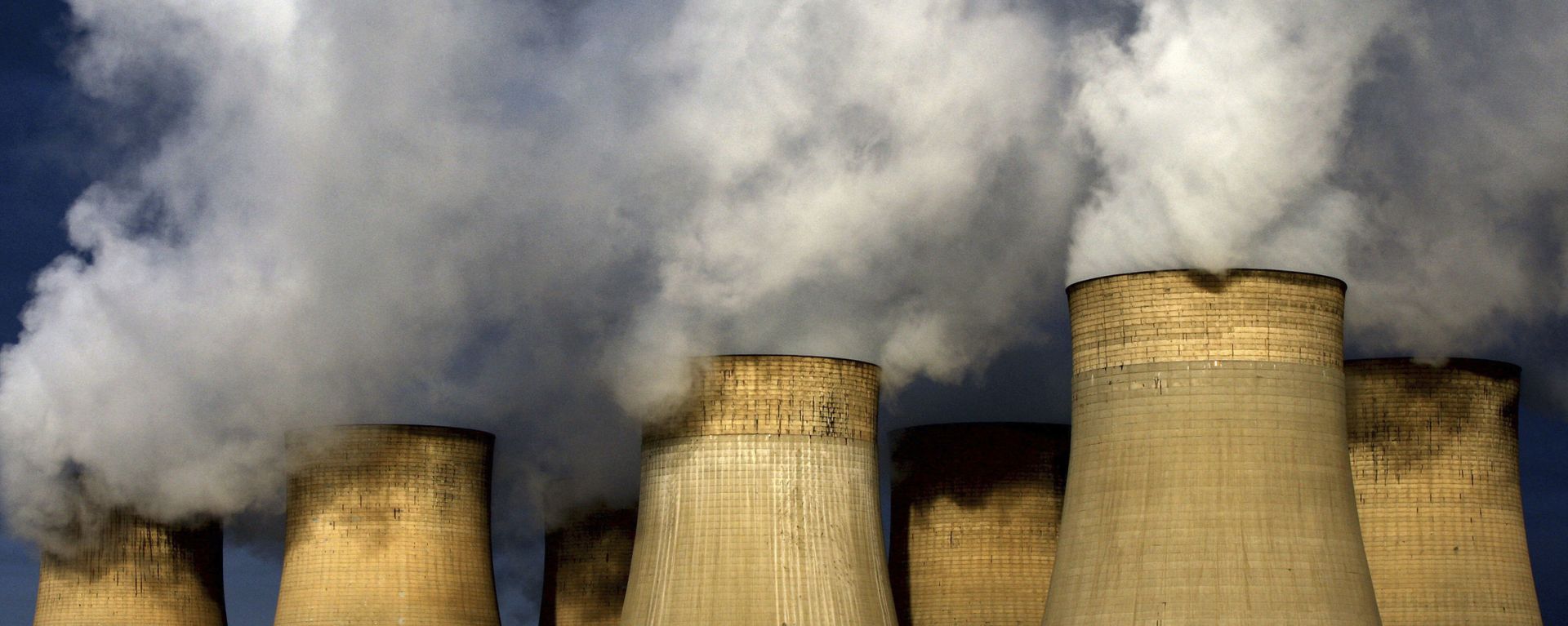 A view of Ratcliffe-on-Soar power station, in Nottingham, England. Britain expects Friday, 21 April 2017 to be the first full day since the Industrial Revolution when it hasn't used coal to generate electricity. (David Davies/PA via AP) A view of Ratcliffe-on-Soar power station, in Nottingham, England. Britain expects Friday, 21 April 2017 to be the first full day since the Industrial Revolution when it hasn't used coal to generate electricity. (David Davies/PA via AP) - Sputnik International, 1920, 26.08.2022