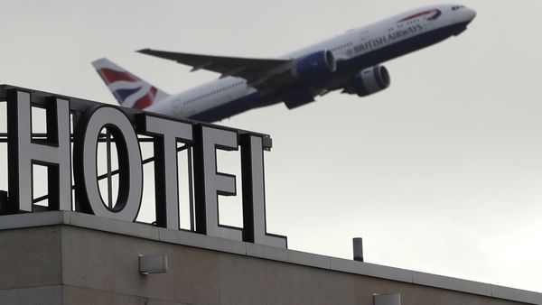 A plane takes off from Heathrow Airport in London, Friday, 5 February 2021. - Sputnik International
