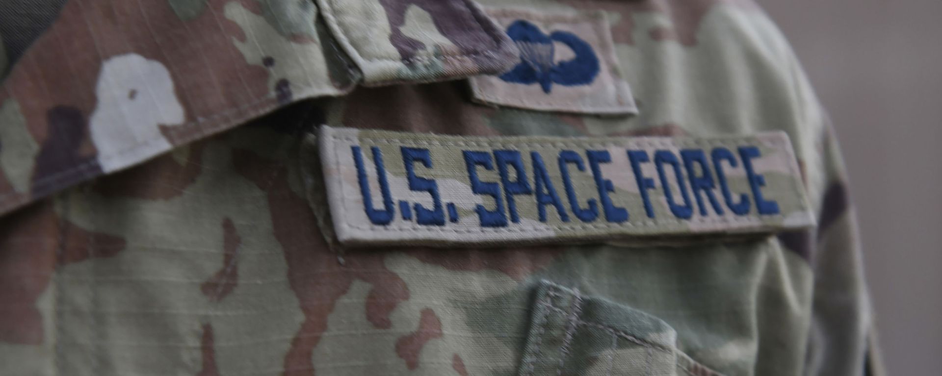 In this photo released by the U.S. Air Force, Capt. Ryan Vickers stands for a photo to display his new service tapes after taking his oath of office to transfer from the U.S. Air Force to the U.S. Space Force at Al-Udeid Air Base, Qatar, Tuesday, Sept. 1, 2020. - Sputnik International, 1920, 21.05.2024