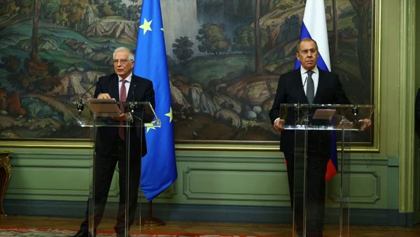 Russia's Foreign Minister Lavrov and EU foreign policy chief Borrell attend a news conference in Moscow - Sputnik International