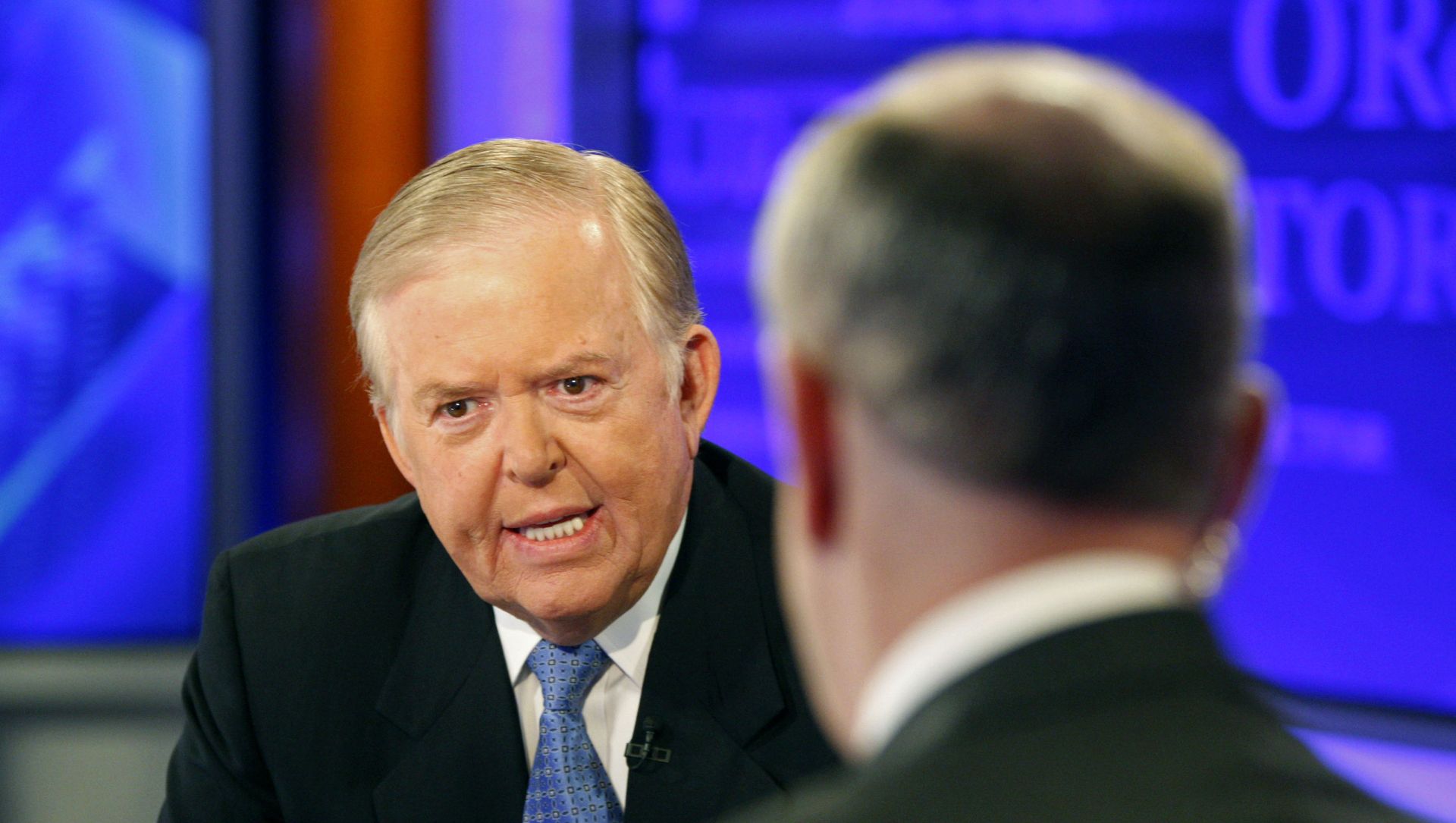 In this Monday, Nov. 16, 2009 file photo, Lou Dobbs, left, speaks with Bill O'Reilly during taping a segment for Fox News channel's The O'Reilly Factor, in New York. In this Monday, Nov. 16, 2009 file photo, Lou Dobbs, left, speaks with Bill O'Reilly during taping a segment for Fox News channel's The O'Reilly Factor, in New York. - Sputnik International, 1920, 06.02.2021