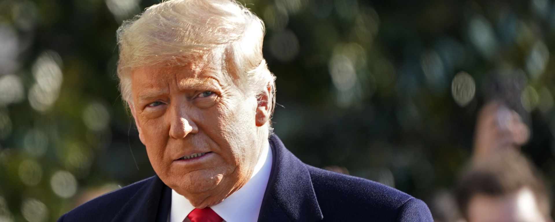 President Donald Trump walks to board Marine One on the South Lawn of the White House, Tuesday, Jan. 12, 2021, in Washington. President Donald Trump walks to board Marine One on the South Lawn of the White House, Tuesday, Jan. 12, 2021, in Washington. - Sputnik International, 1920, 17.11.2025