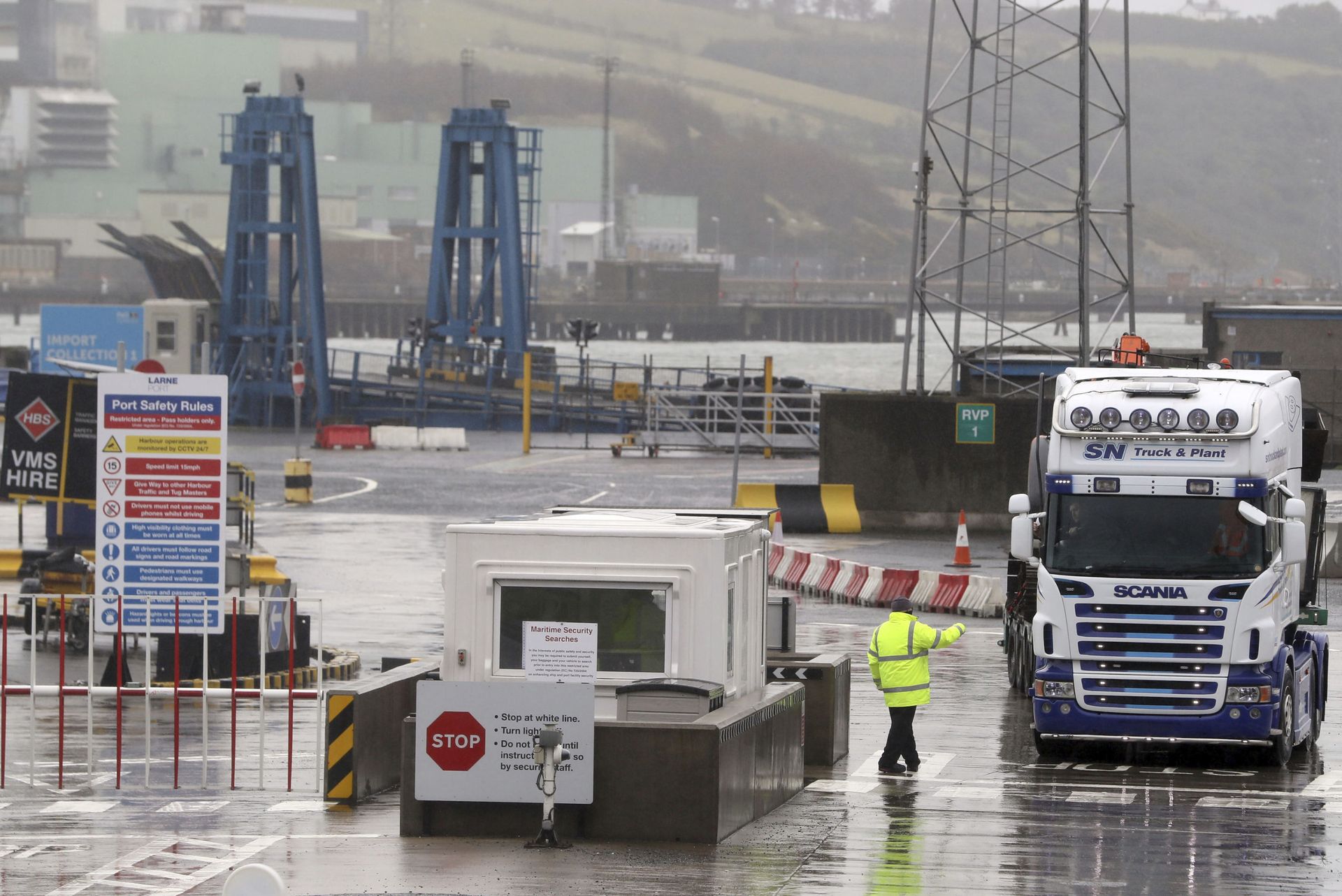 EU Threatens ‘Infringement Action' Against UK for Extended Grace Period on Irish Sea Border Checks  - Sputnik International, 1920, 05.03.2021