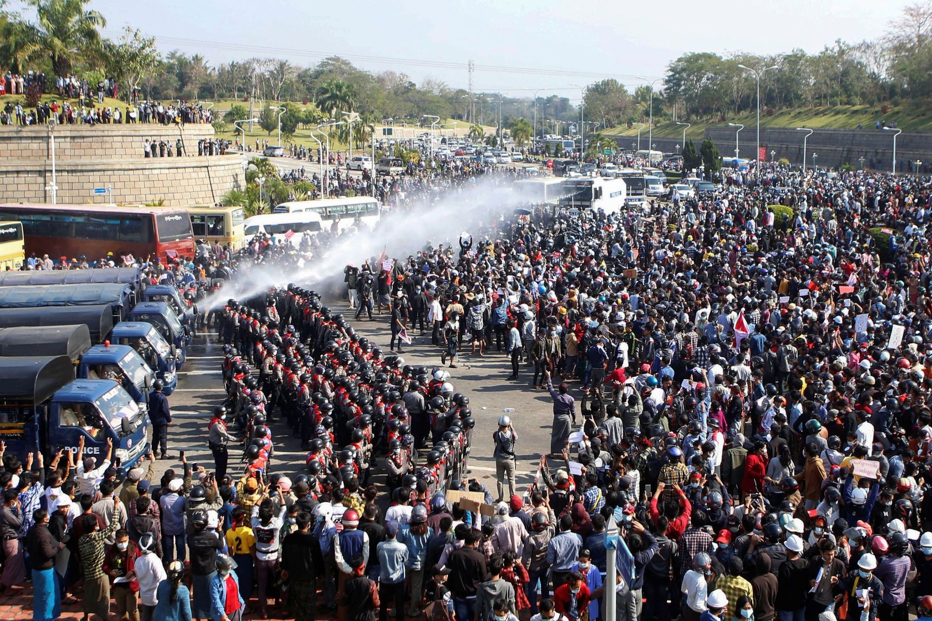 Demonstrators Reportedly Killed, Several Injured as Clashes Erupt in Myingyan, Myanmar  - Sputnik International, 1920, 03.03.2021