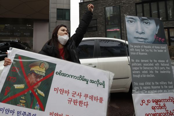 Thousands Rally Against Military Coup in Myanmar Thousands Rally Against Military Coup in Myanmar - Sputnik International